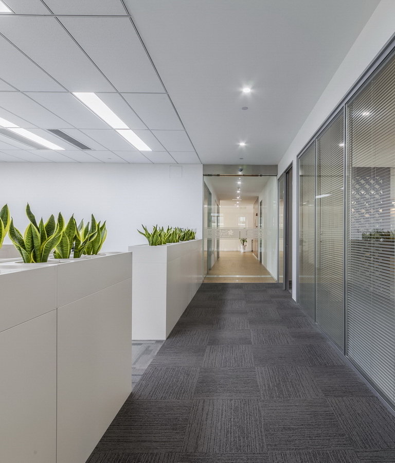 五極紡織科技辦公室裝修-辦公區走廊-pc